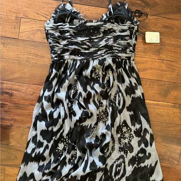 Simon Chang Beaded Cocktail Dress - Picture 4 of 5